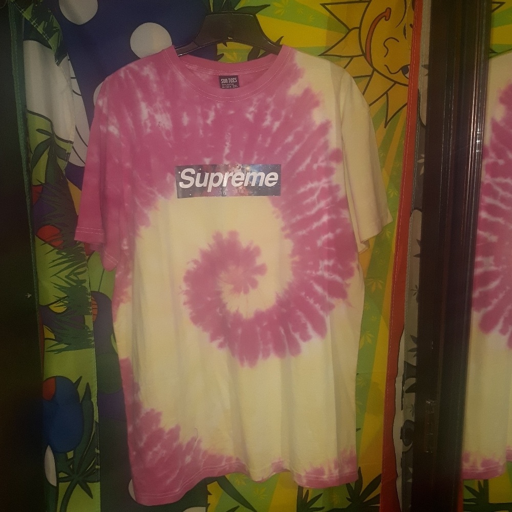 Supreme tie die shirt